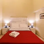 The San Gregorio Armeno Apartment By Houseinnaples